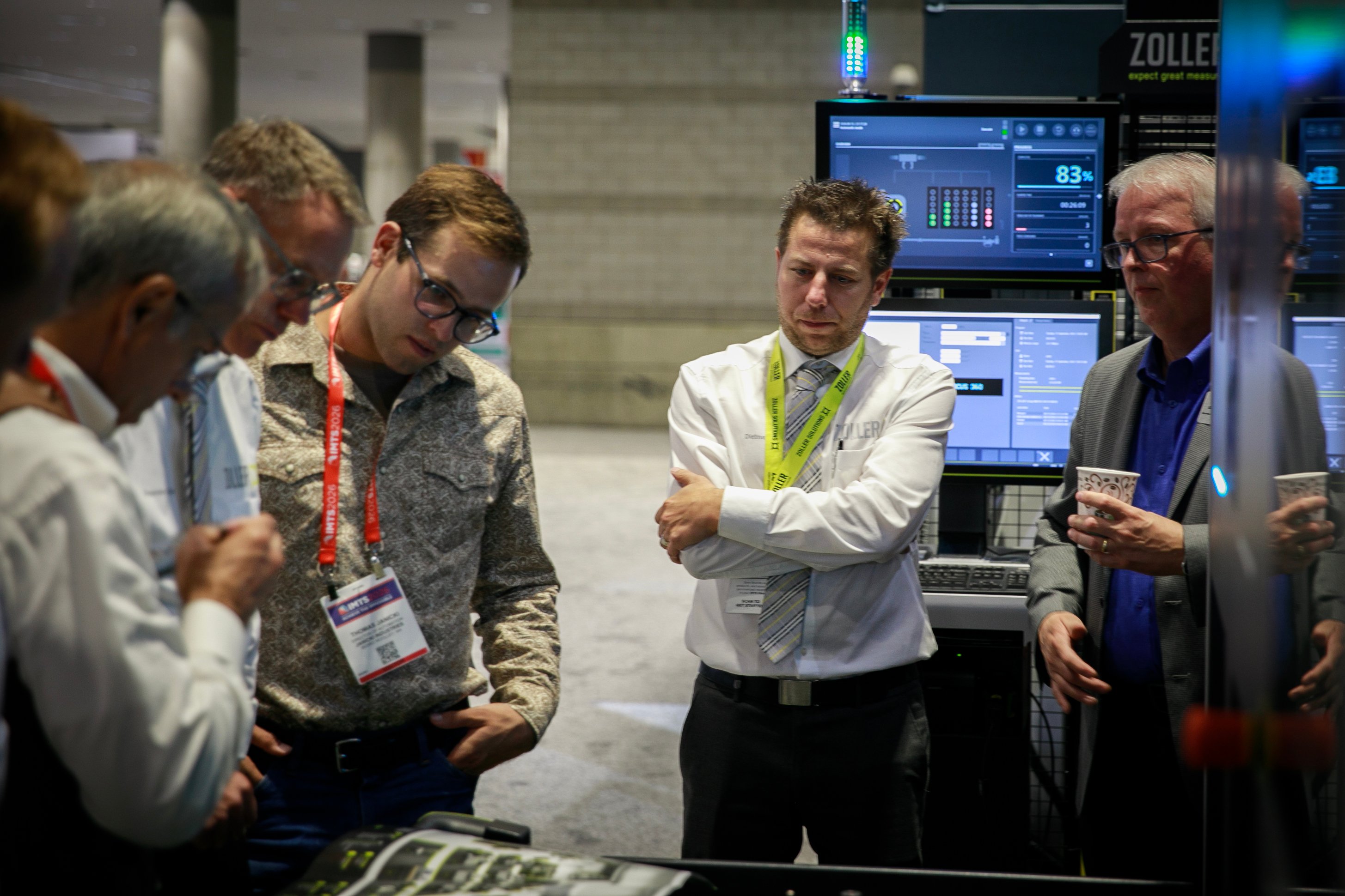 Dietmar Moll shows ZOLLER technology