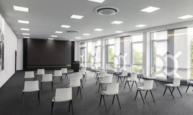 Tap into expert knowledge smart factory training room