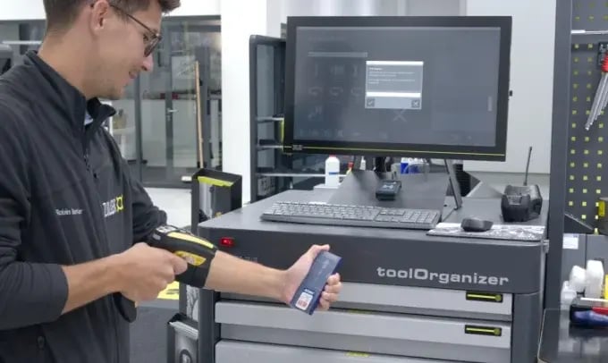 man scanning tool
