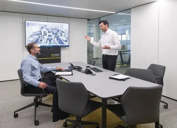 two people doing software training